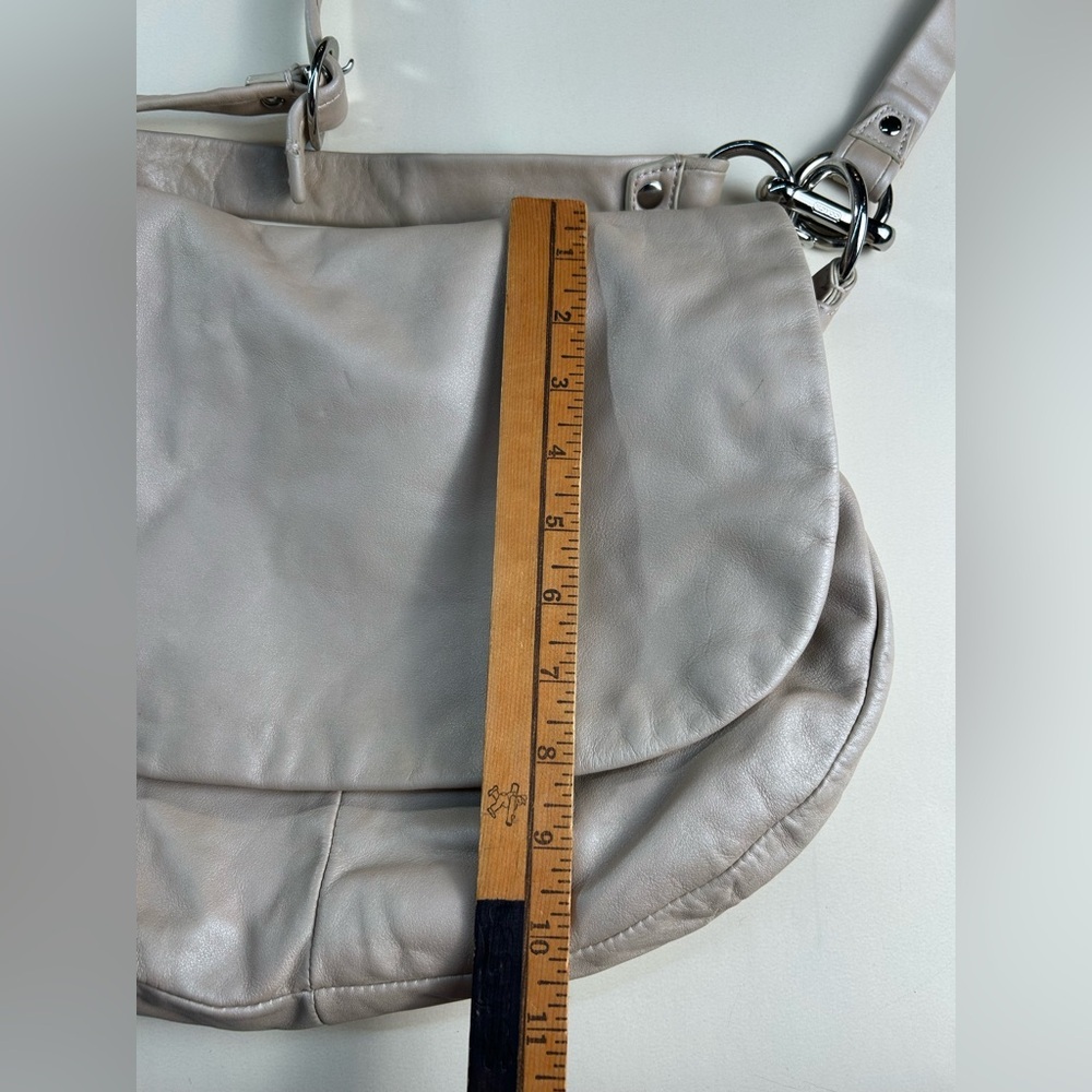Coach Cream Shoulder Bag - Picture 11 of 12